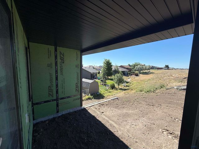 1041 COBALT DR, Rapid City, SD 57701