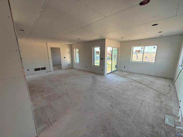 1041 COBALT DR, Rapid City, SD 57701