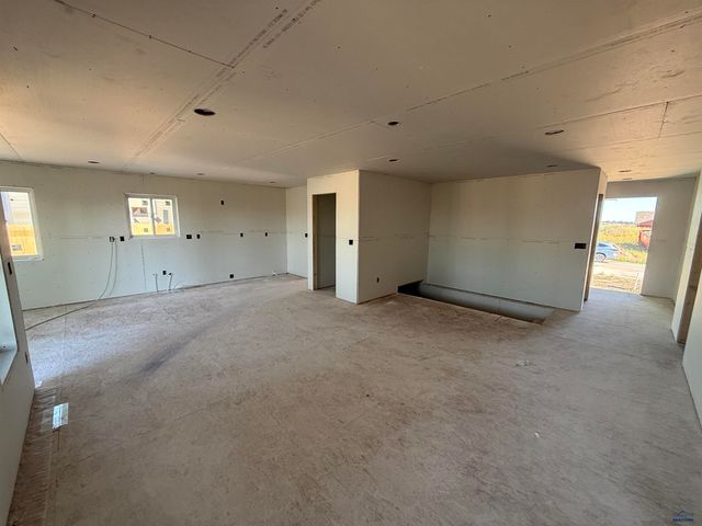 1041 COBALT DR, Rapid City, SD 57701
