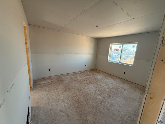 1041 COBALT DR, Rapid City, SD 57701