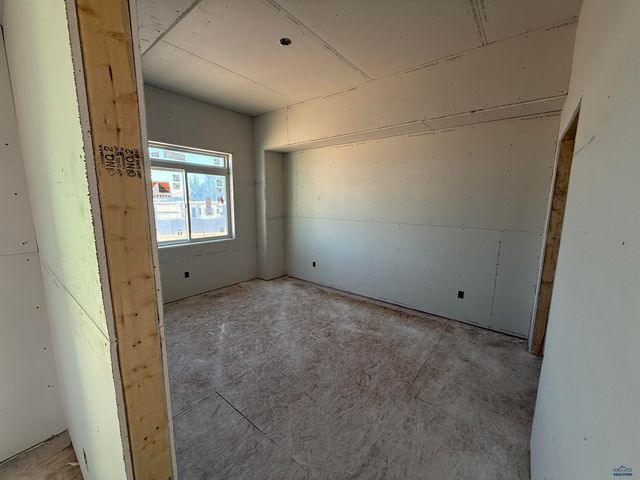 1041 COBALT DR, Rapid City, SD 57701