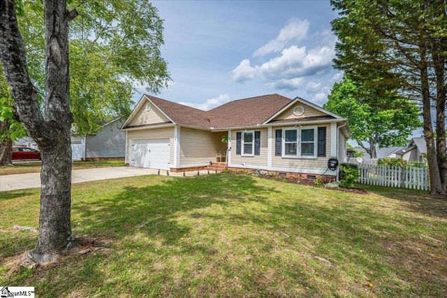 16 Fortson Way, Fountain Inn, SC 29644