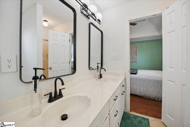 16 Fortson Way, Fountain Inn, SC 29644