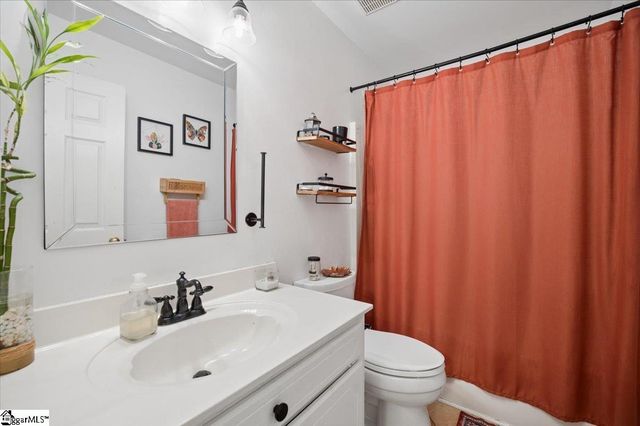 16 Fortson Way, Fountain Inn, SC 29644