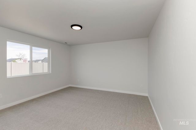 7155 E Shields Dr, Nampa, ID 83687