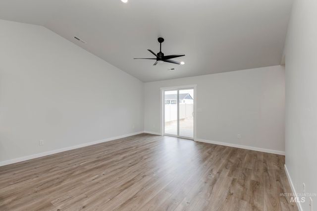 7155 E Shields Dr, Nampa, ID 83687