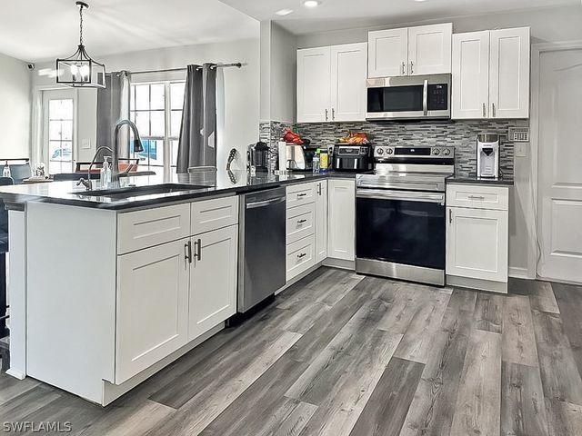 3623 NE 12th AVE, Cape Coral, FL 33909