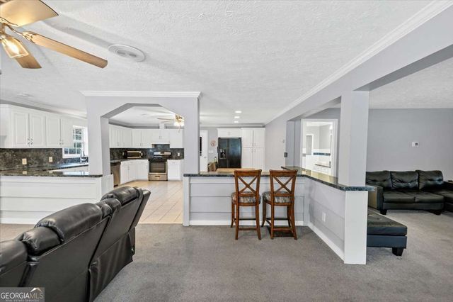 6071 N Main Street SE, Acworth, GA 30101