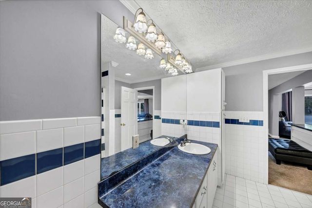 6071 N Main Street SE, Acworth, GA 30101