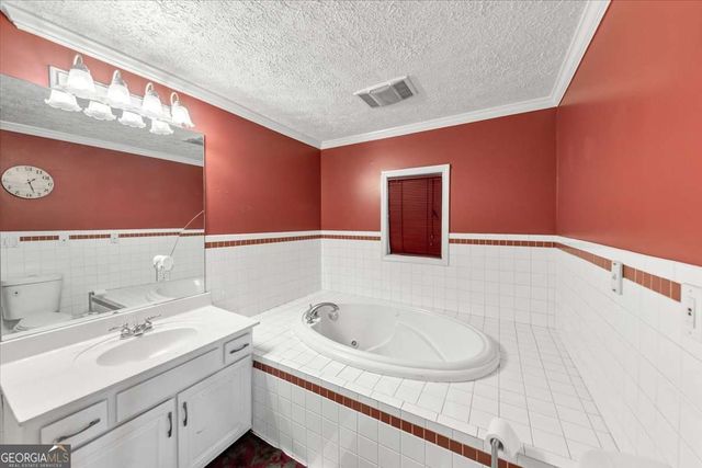 6071 N Main Street SE, Acworth, GA 30101