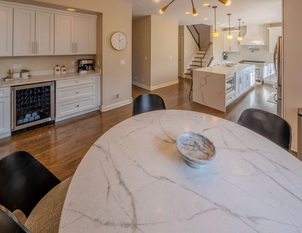 5152 BRIDLEWOOD Lane, Long Grove, IL 60047