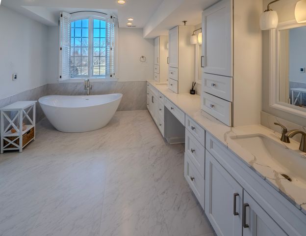 5152 BRIDLEWOOD Lane, Long Grove, IL 60047