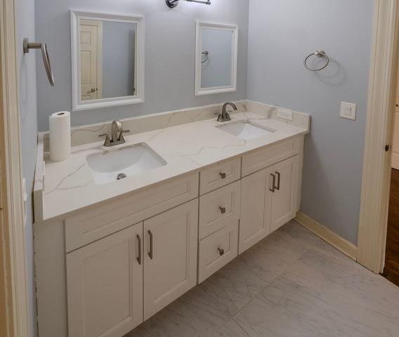 5152 BRIDLEWOOD Lane, Long Grove, IL 60047