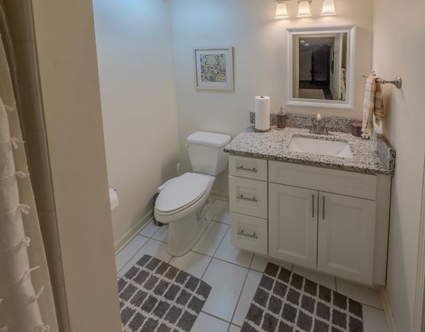 5152 BRIDLEWOOD Lane, Long Grove, IL 60047