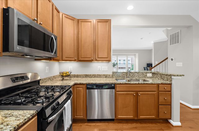 7284 STALLINGS DR, Glen Burnie, MD 21060