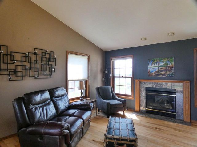 N6604 BALLARD ROAD, Seymour, WI 54165