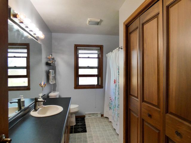 N6604 BALLARD ROAD, Seymour, WI 54165