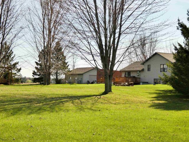 N6604 BALLARD ROAD, Seymour, WI 54165