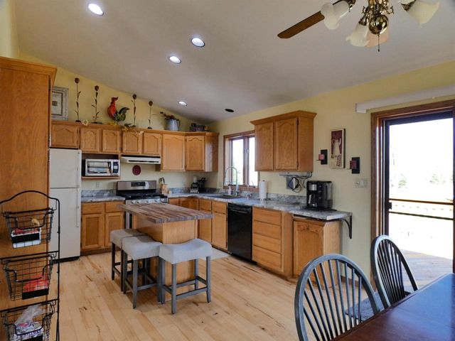 N6604 BALLARD ROAD, Seymour, WI 54165
