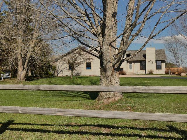 N6604 BALLARD ROAD, Seymour, WI 54165