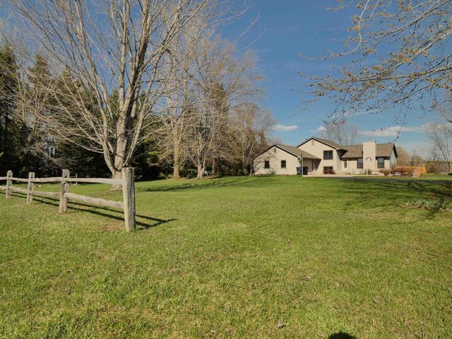 N6604 BALLARD ROAD, Seymour, WI 54165