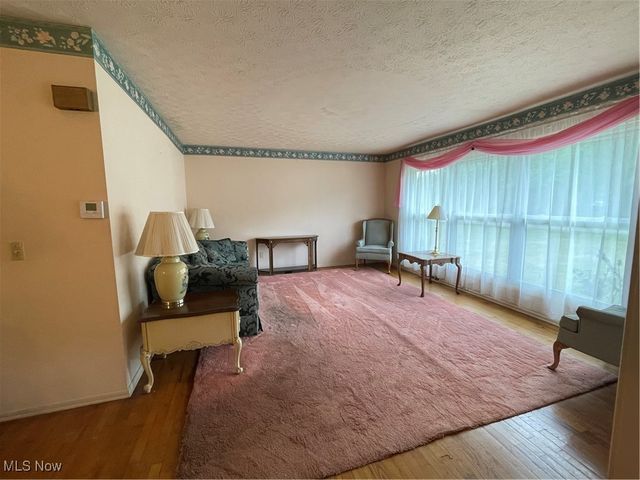 15995 Elbrook Street NE, Alliance, OH 44601