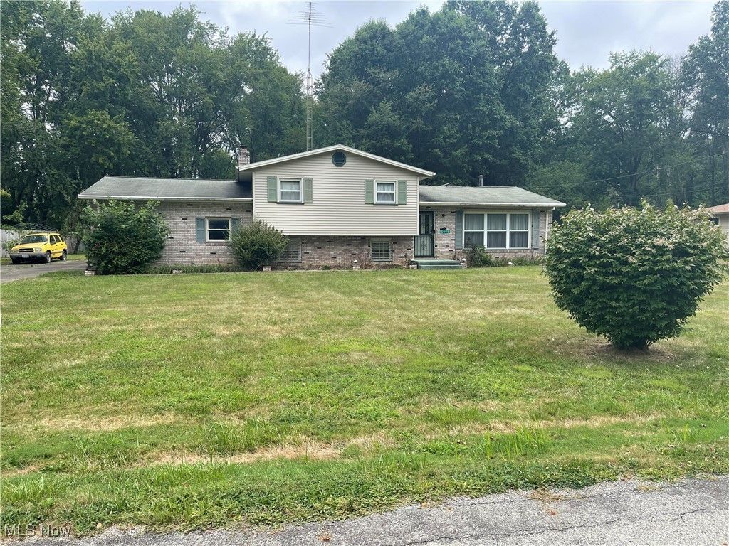 15995 Elbrook Street NE, Alliance, OH 44601