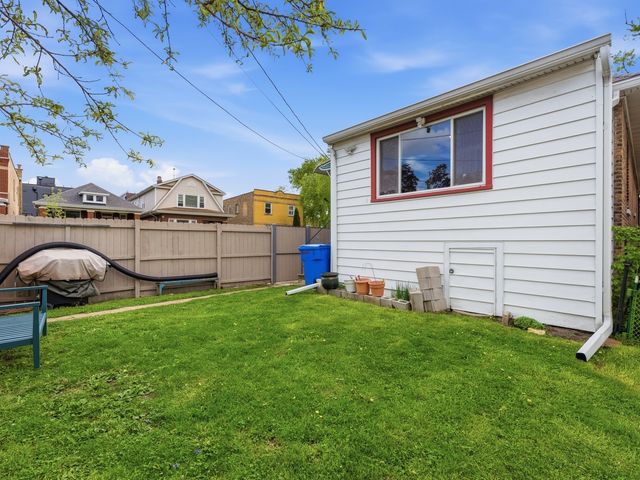 3235 N Kildare Avenue, Chicago, IL 60641