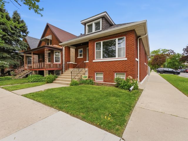 3235 N Kildare Avenue, Chicago, IL 60641