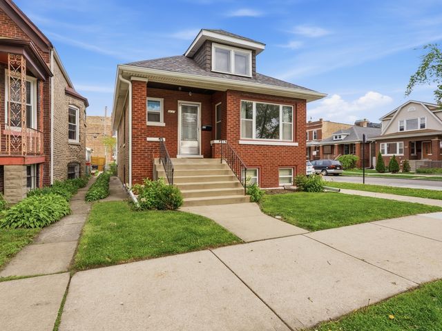 3235 N Kildare Avenue, Chicago, IL 60641