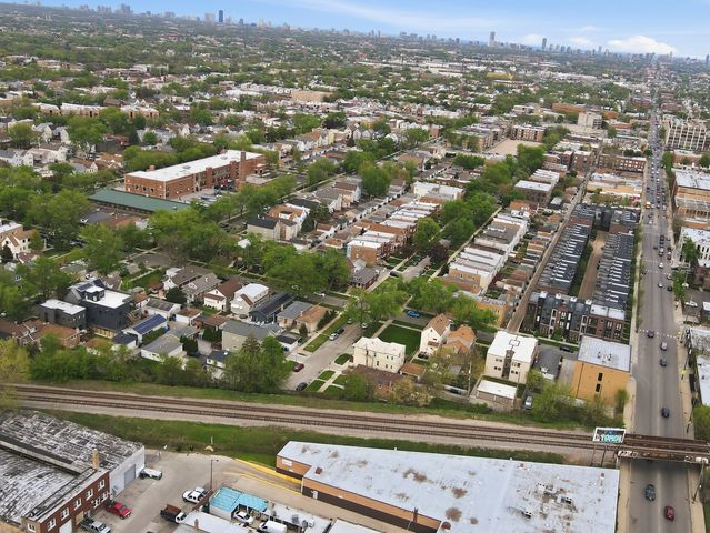 3235 N Kildare Avenue, Chicago, IL 60641