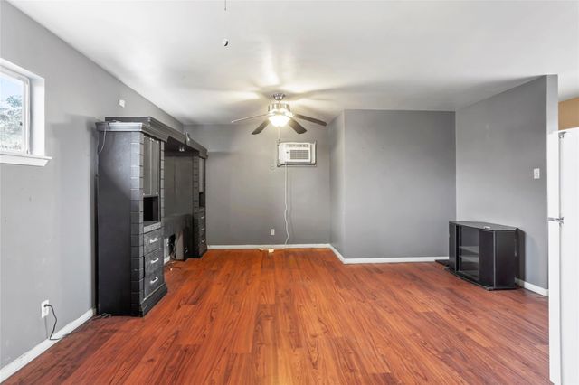 8406 Glen Valley Drive, Houston, TX 77061