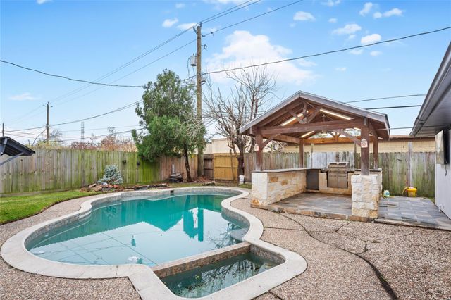 8406 Glen Valley Drive, Houston, TX 77061