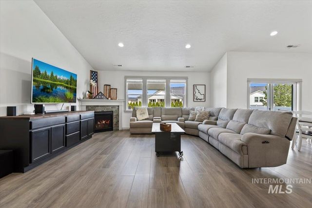 482 Fox Lantern Court, Middleton, ID 83644