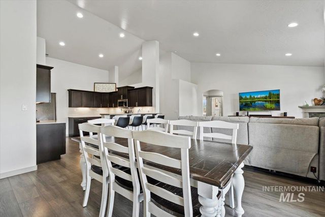 482 Fox Lantern Court, Middleton, ID 83644