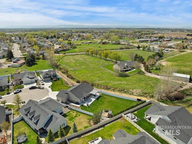 482 Fox Lantern Court, Middleton, ID 83644