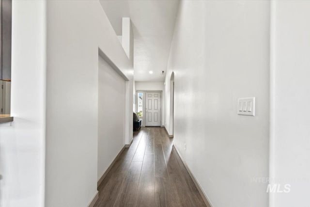 482 Fox Lantern Court, Middleton, ID 83644