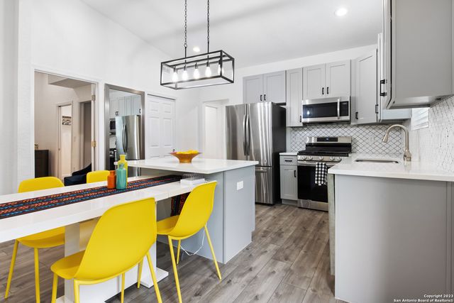 908 DREISS ST, San Antonio, TX 78210