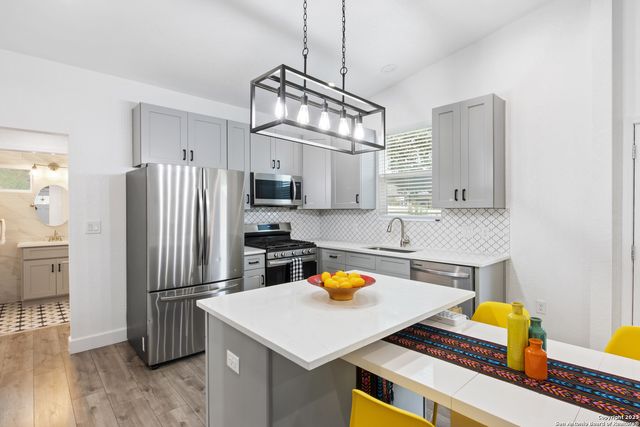 908 DREISS ST, San Antonio, TX 78210