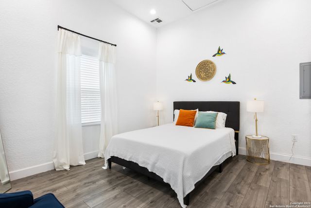 908 DREISS ST, San Antonio, TX 78210