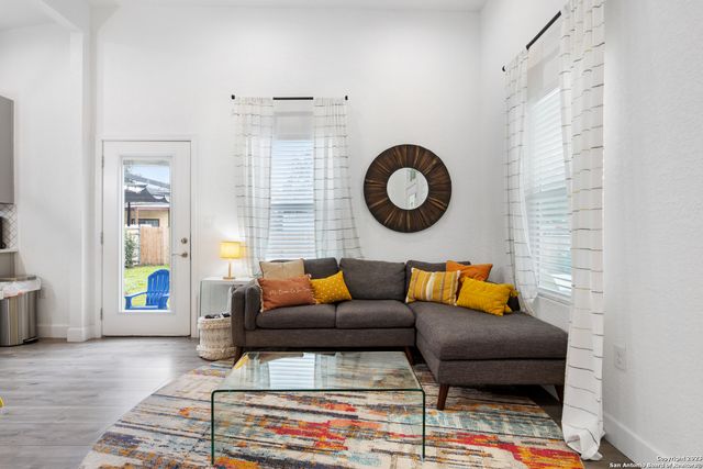 908 DREISS ST, San Antonio, TX 78210