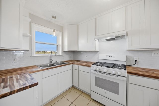 3249 Newsom Road, Bellville, TX 77418