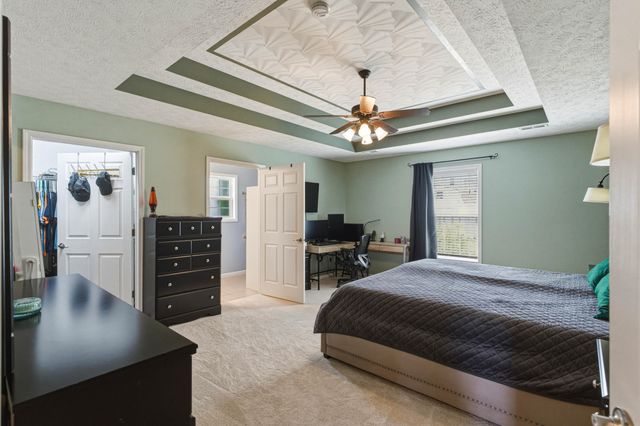 209 Kathie Court, Vine Grove, KY 40175
