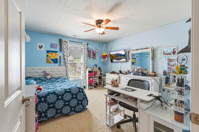 209 Kathie Court, Vine Grove, KY 40175