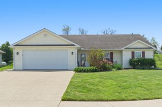 209 Kathie Court, Vine Grove, KY 40175