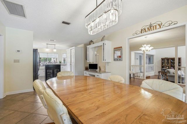 1437 Kings Rd, Cantonment, FL 32533