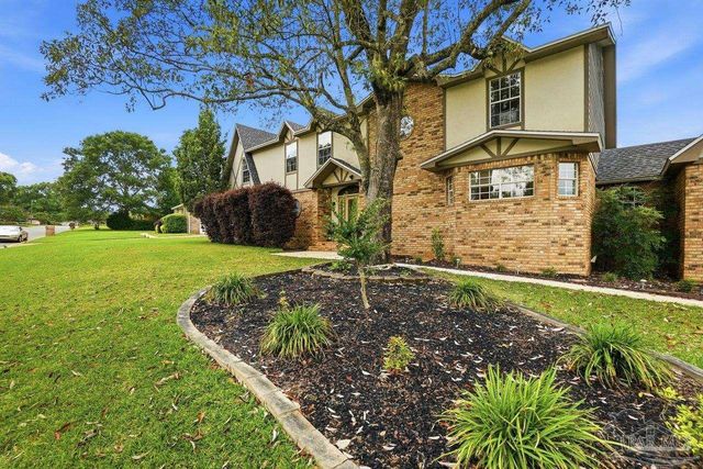 1437 Kings Rd, Cantonment, FL 32533