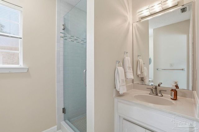 1437 Kings Rd, Cantonment, FL 32533