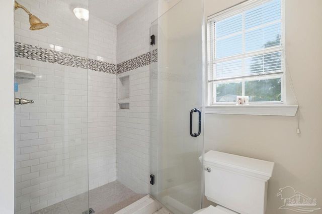1437 Kings Rd, Cantonment, FL 32533