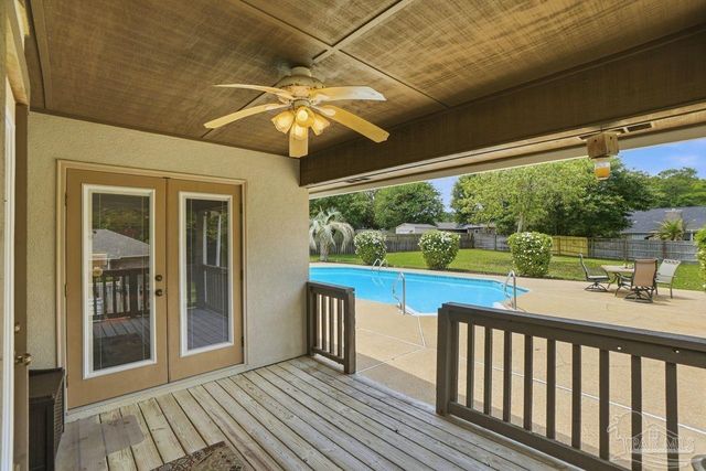 1437 Kings Rd, Cantonment, FL 32533